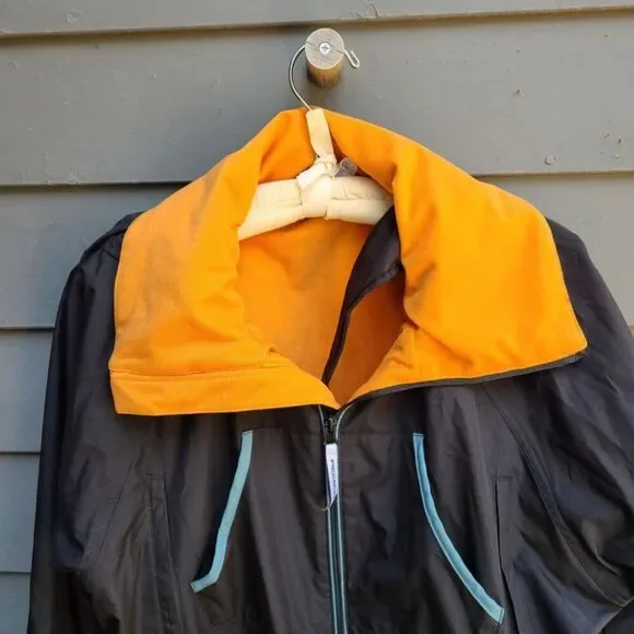 Vintage Reebok Outdoor Athletic Jacket with Hood Pockets size Medium - Picture 3 of 11